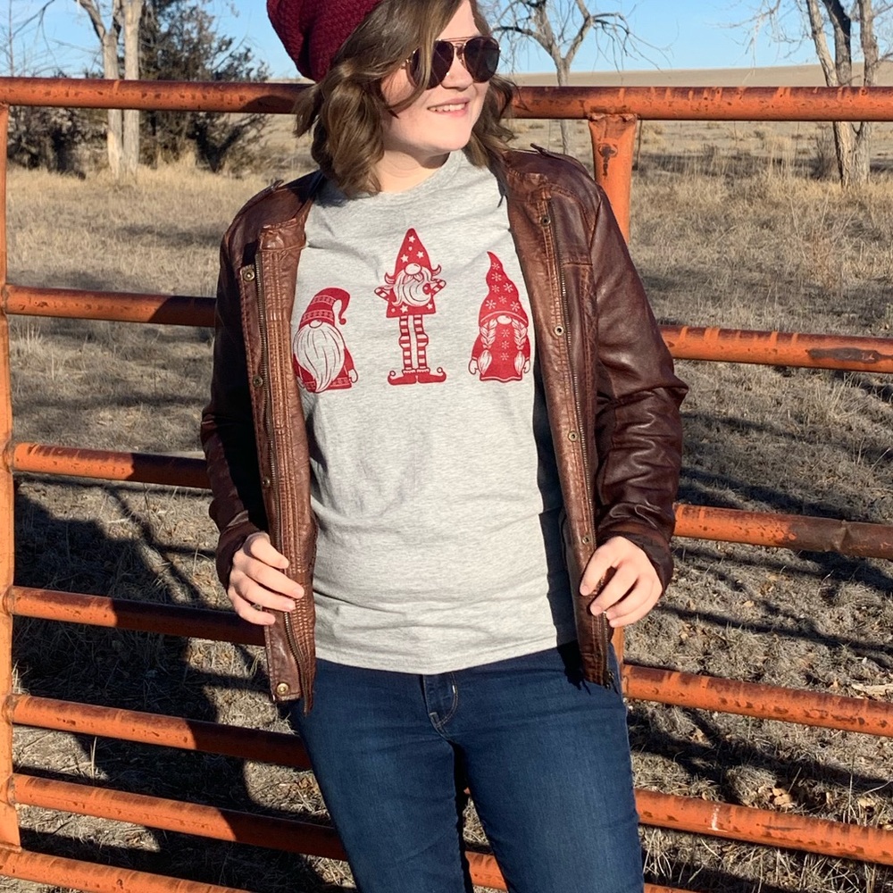 Holiday Gnome Short Sleeve T-shirt